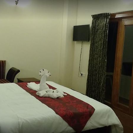 Golden Springs Motel Ooty Eksteriør billede