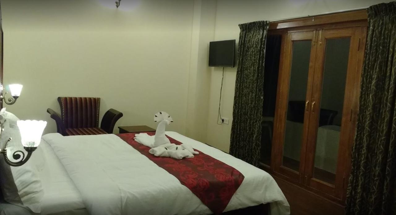 Golden Springs Motel Ooty Eksteriør billede